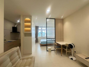 Cozy Stay at Riverine